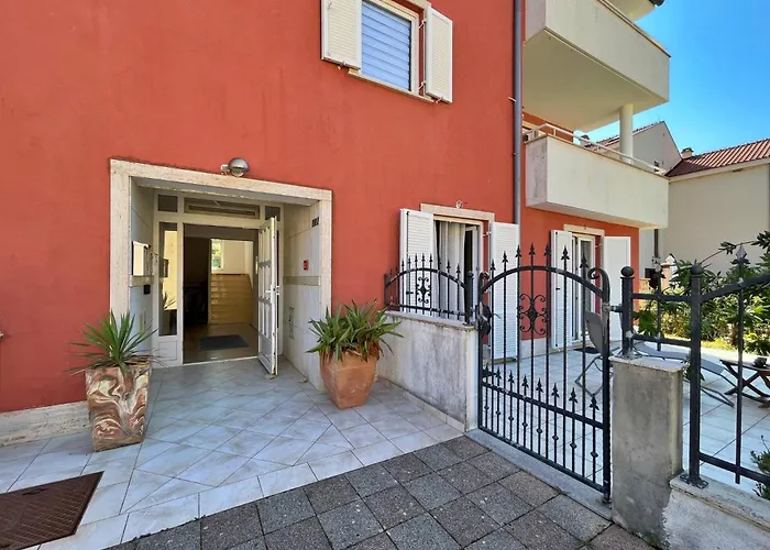 Sally Apartman