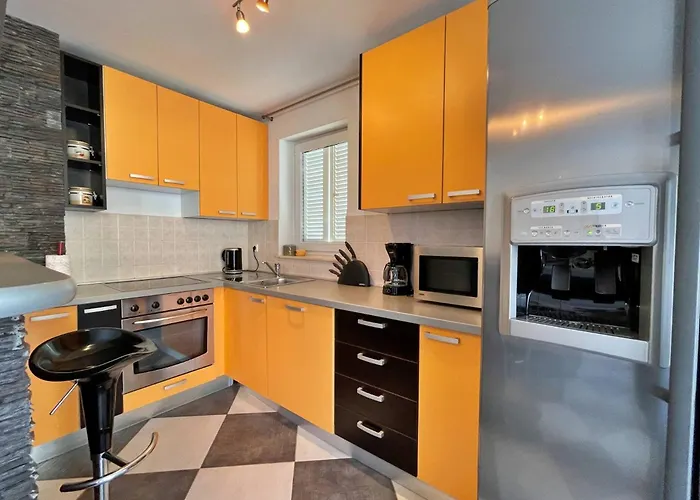 Sally Apartmán