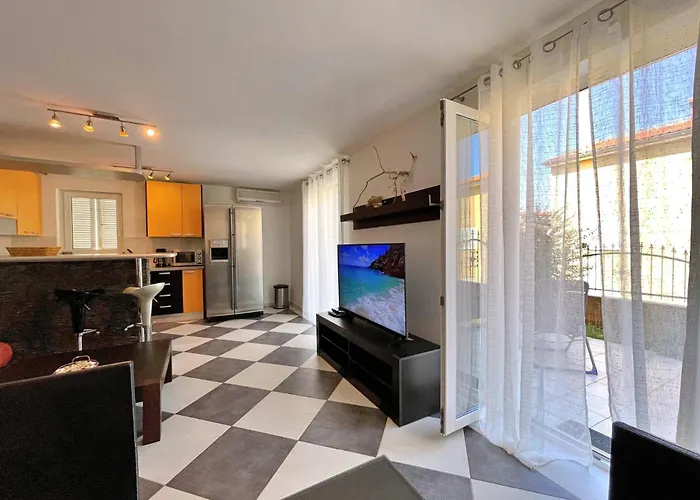 Apartman Sally *