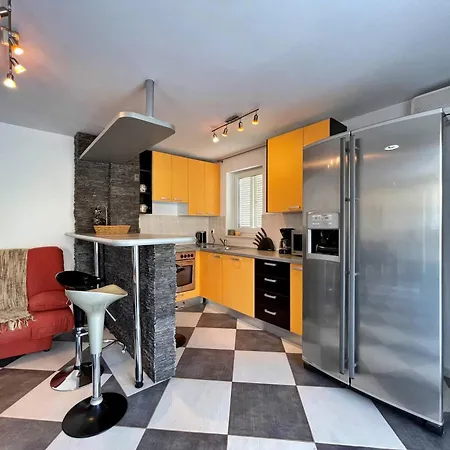 Sally Apartment Cizici