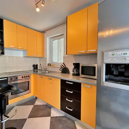 Sally Apartment